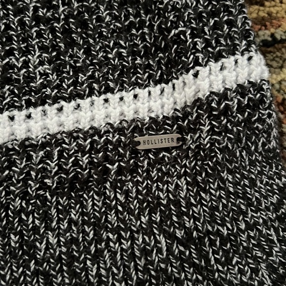 Hollister Sweater size XS great condition - Picture 3 of 4